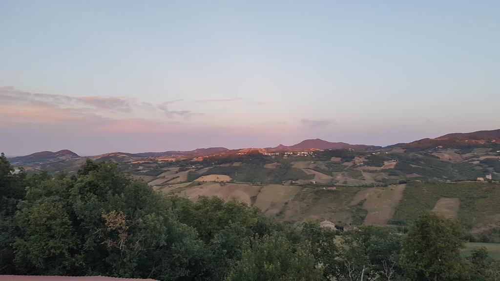 La Locanda Dei Cavalieri Affittacamere Lugagnano Val d'Arda Extérieur photo
